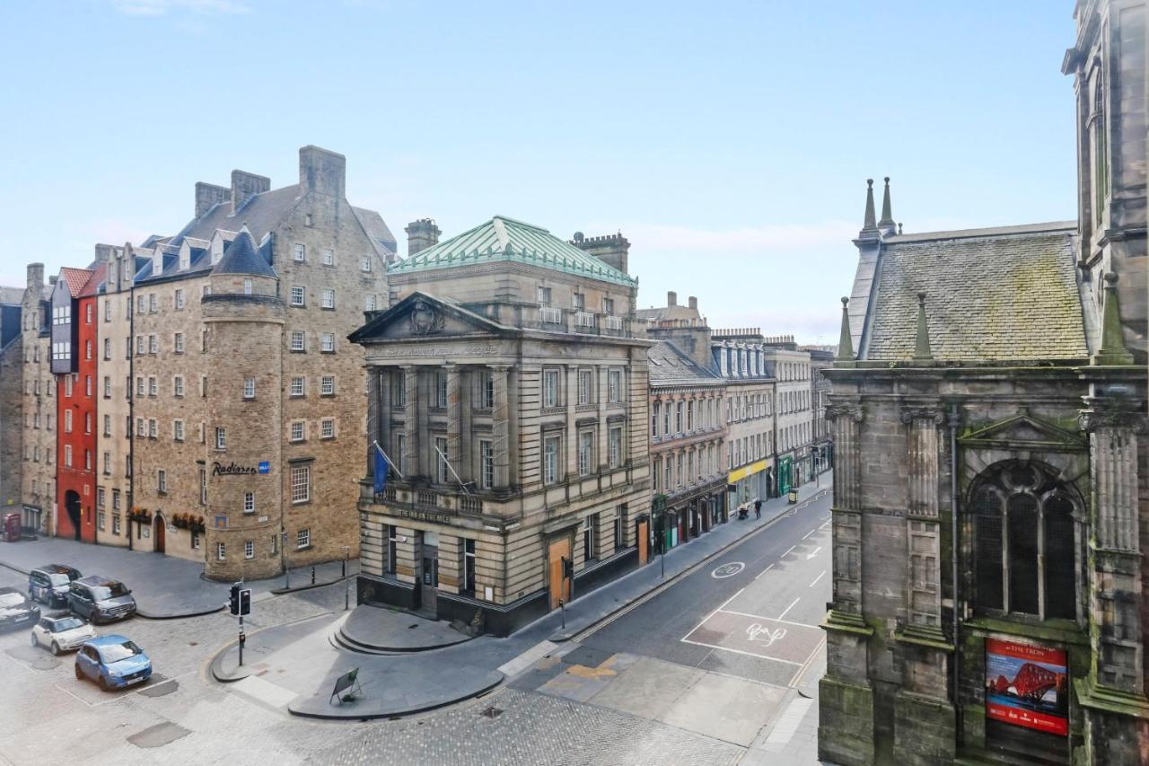 Royal Mile Mansions 14 Apartman Edinburgh Kültér fotó
