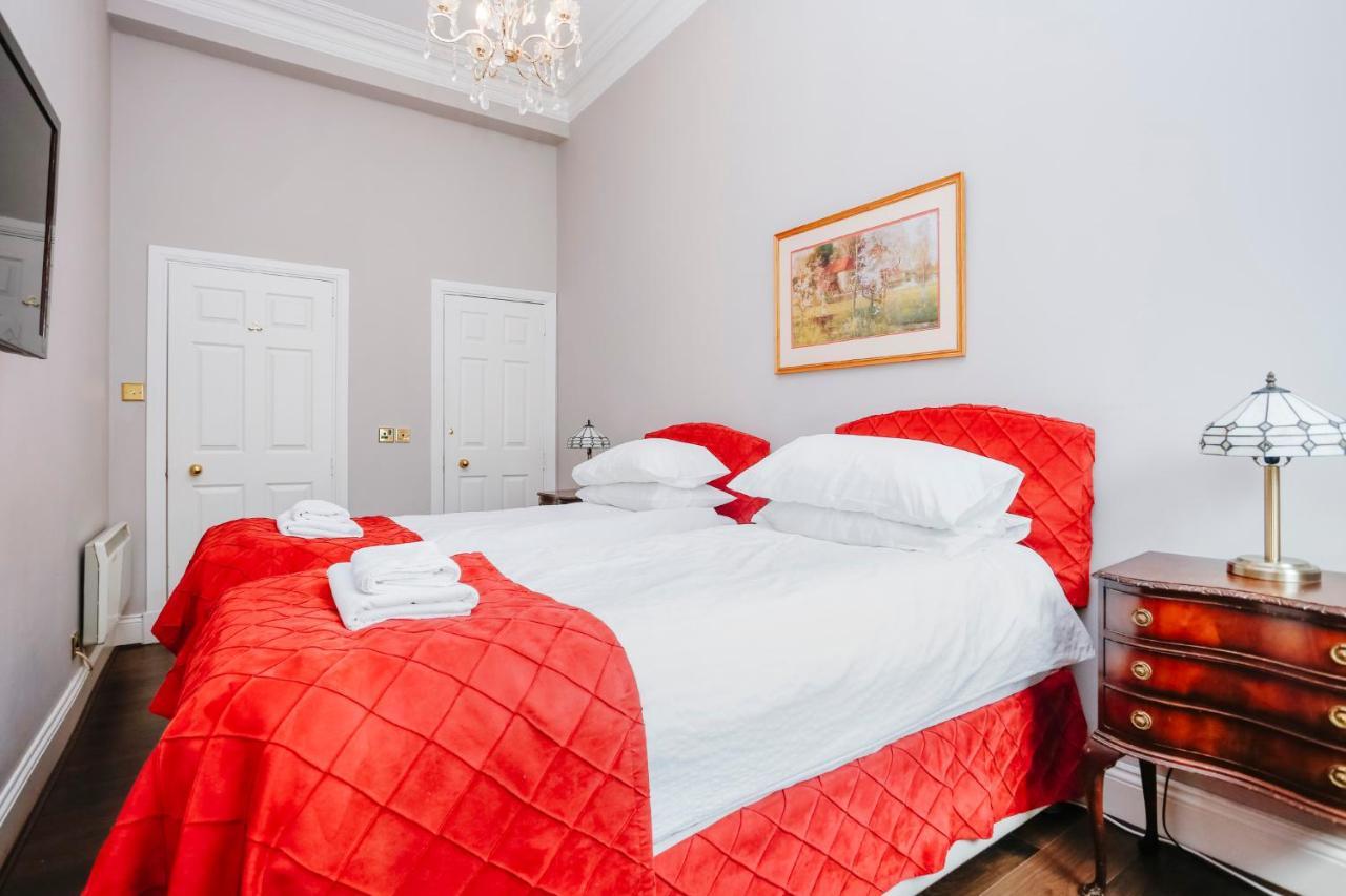 Royal Mile Mansions 14 Apartman Edinburgh Kültér fotó