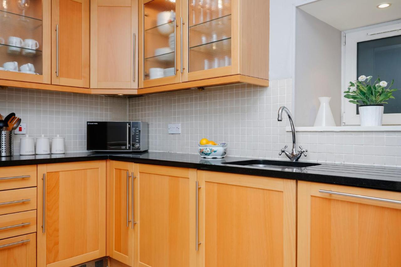 Royal Mile Mansions 14 Apartman Edinburgh Kültér fotó