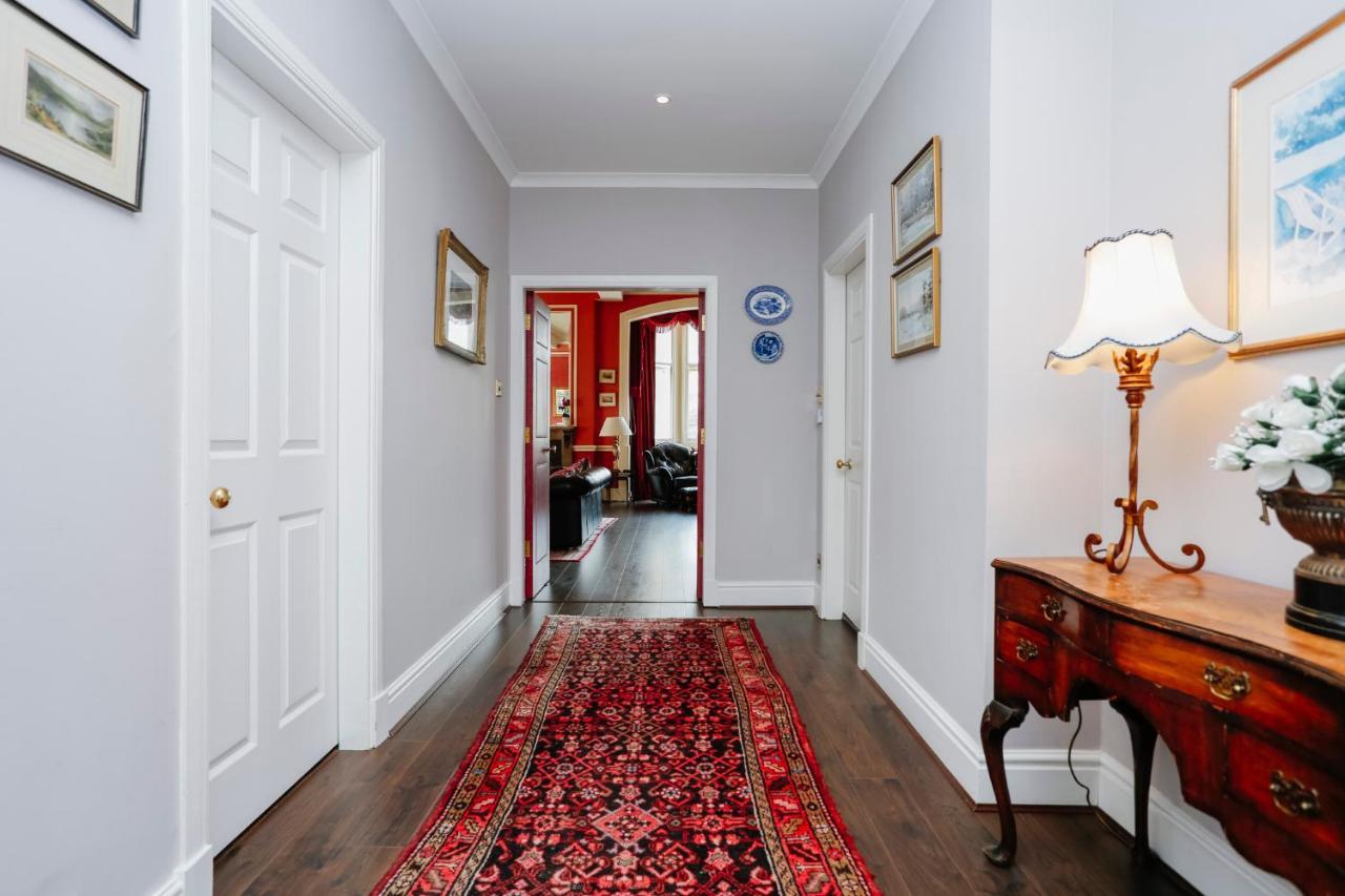 Royal Mile Mansions 14 Apartman Edinburgh Kültér fotó