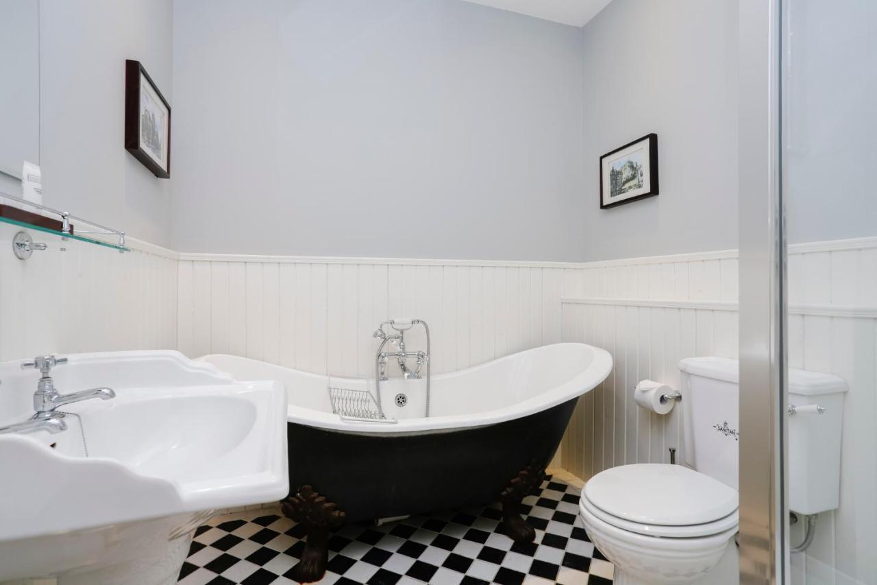 Royal Mile Mansions 14 Apartman Edinburgh Kültér fotó