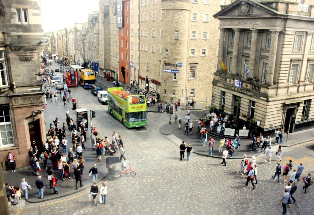 Royal Mile Mansions 14 Apartman Edinburgh Kültér fotó