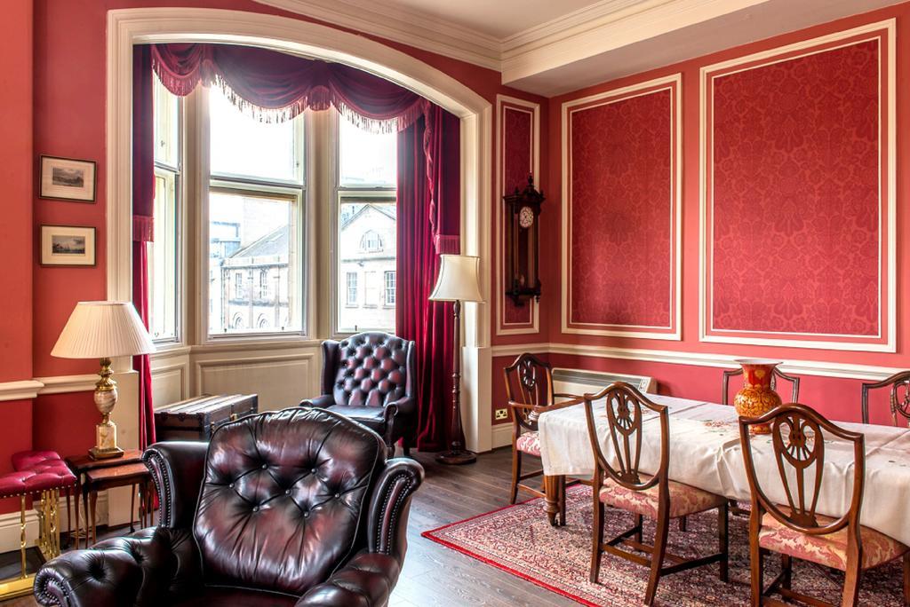 Royal Mile Mansions 14 Apartman Edinburgh Kültér fotó
