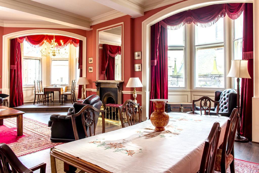 Royal Mile Mansions 14 Apartman Edinburgh Kültér fotó